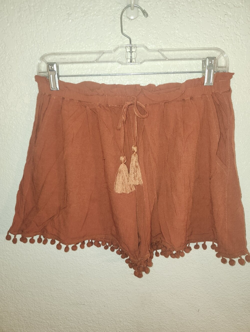 EUC Gigio "Tassel Tie🎀 Pom Pom Trim Shorts w/Pockets🤗" in "Red❤️Clay🧡" Medium - Picture 2 of 8